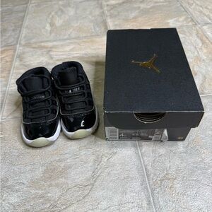 Air Jordan 11 Retro Jubilee TD Shoe Size 4c Black 378040-011 Preowned